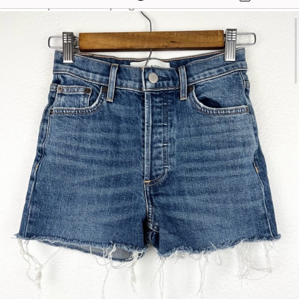 DENIM FORUM The Arlo High Rise Straight Cut Off Denim Shorts, Aritizia, Size 23